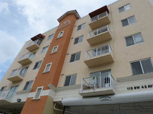 115 SW 42 AV # 504