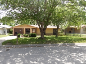 844 Hackamore St