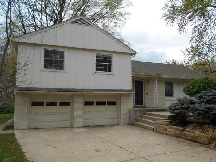 5218 Aberdeen Cir