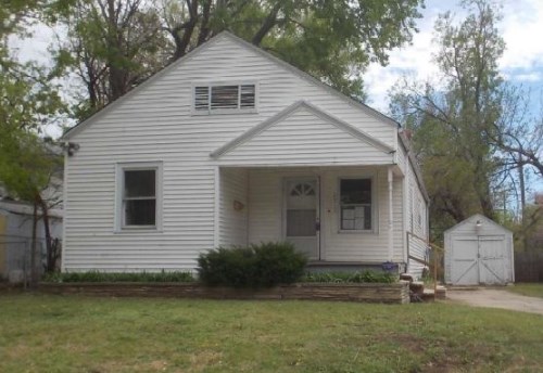 2915 E Elm St