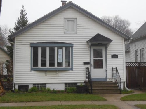 2718 Delaware Ave S