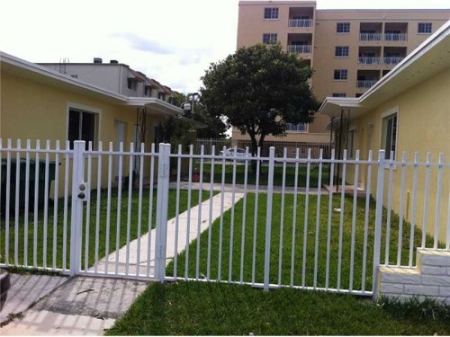 610 SW 36 CT (FRONT) # .
