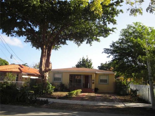 2450 SW 14 ST