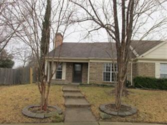 2201 Forestbrook Dr