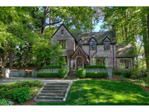 81 Lakeview