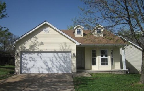 120 Woodlake Ct
