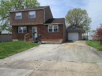 77 E Lunenburg Dr