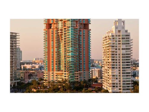 218 NW 12 AV # 906