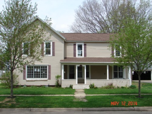 222 W Everett St