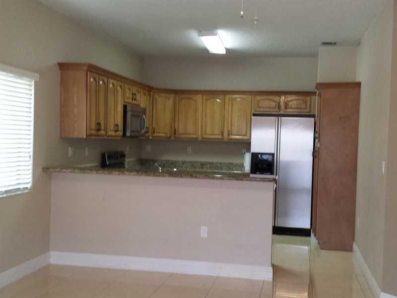 3302 SW 147 CT