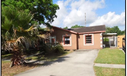 233 W Loyola Drive