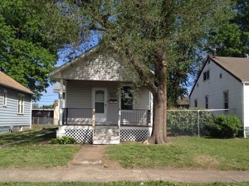 2261 Iowa St