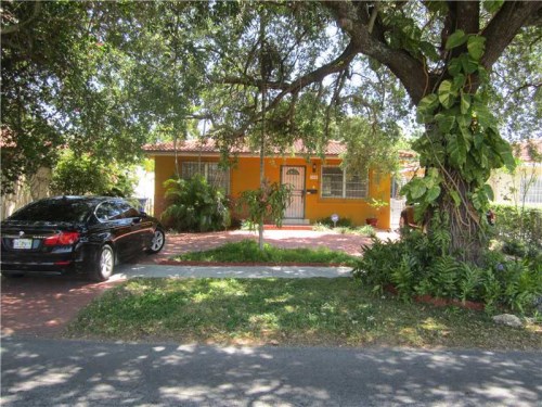 325 SW 47 AV