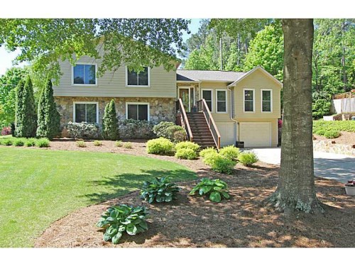 2134 Dayron Circle