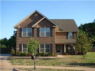 712 Moon Creek Circle