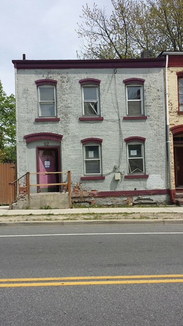 92 Robinson Avenue