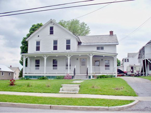 12 Barnes Street