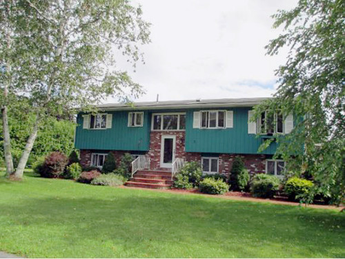 3 Columbian Ave