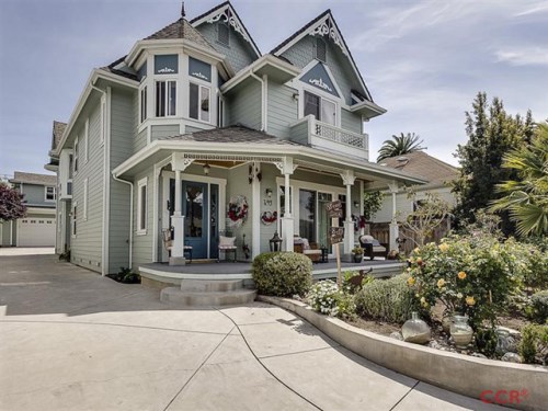 493 Islay Street