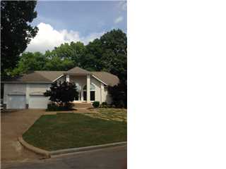 204 Willow Oak Dr.