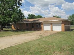 2207 Minnie Rose St