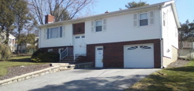 8 Lori Dr