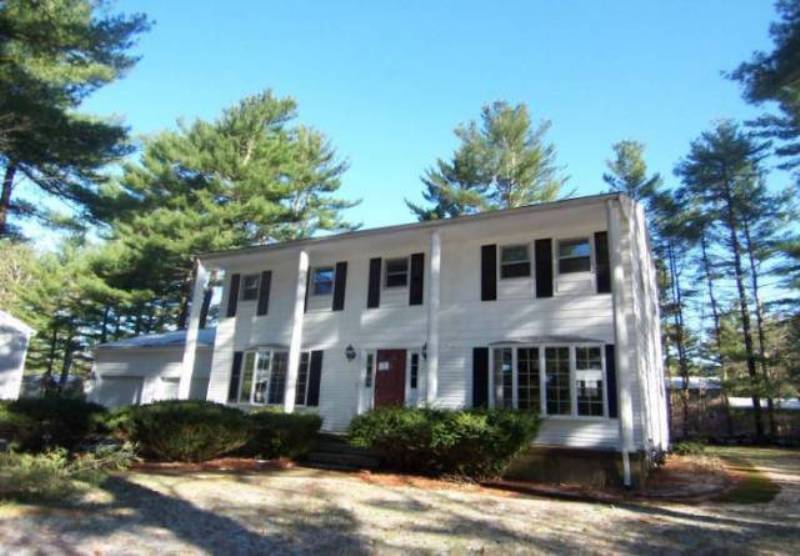 49 Wisteria Dr