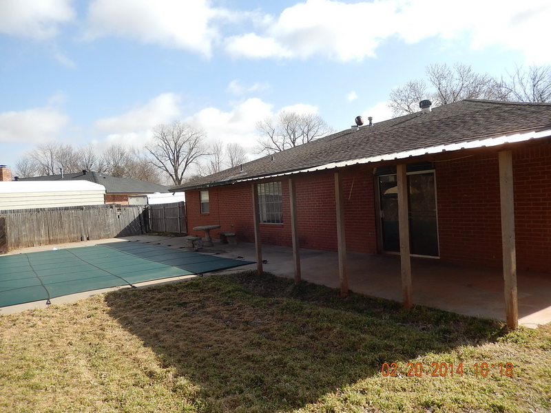 405 N Lakeside Ter
