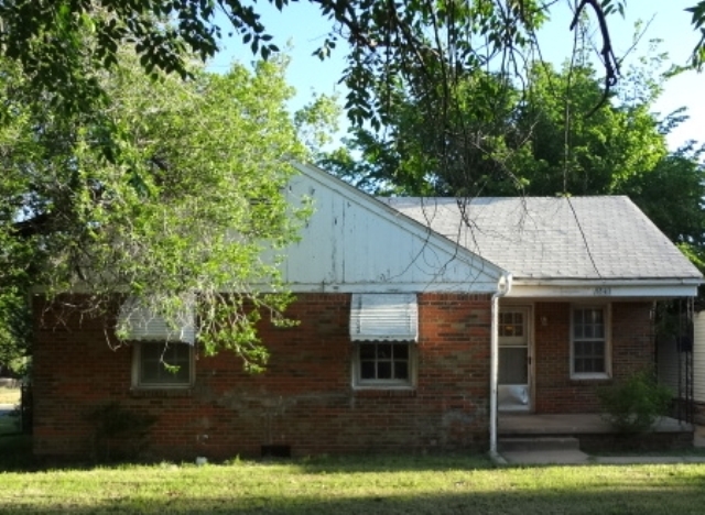 3841 NW 25th Street