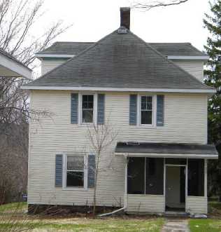 227 W Arrowhead Rd