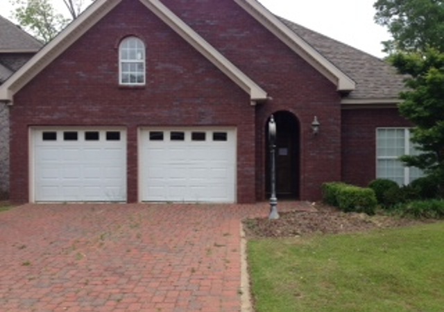 206 Veritas Dr