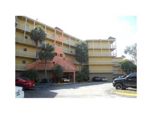 8290 LAKE DR # 320