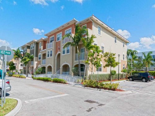 8833 NW 107 CT # 205