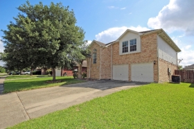 2215 Heatherwood
