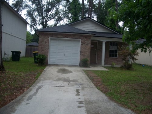8161 Woods Ave