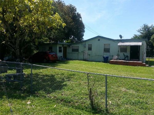 7635 NW 21 AV