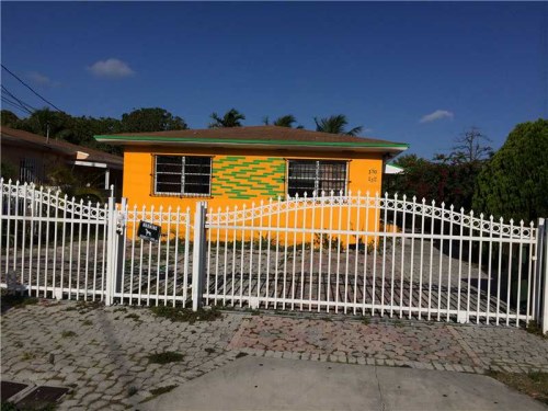 150 NW 18 AV