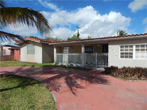 4210 SW 107 AV