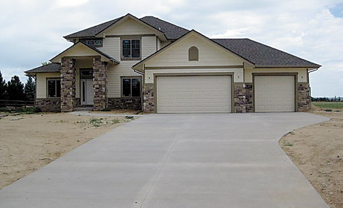 5024 Blackhawk Dr