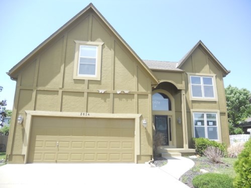 2634 W Poplar Cir