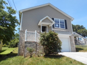 5007 Woodglen Drive