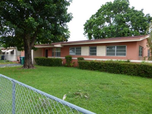 9115 SW 52 ST