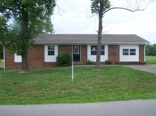 735 Lightfoot Ln