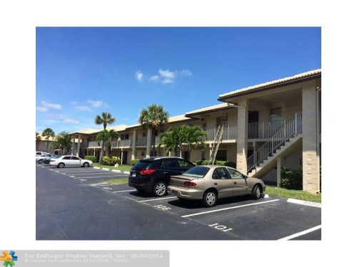 5550 Lakeside Dr # 204