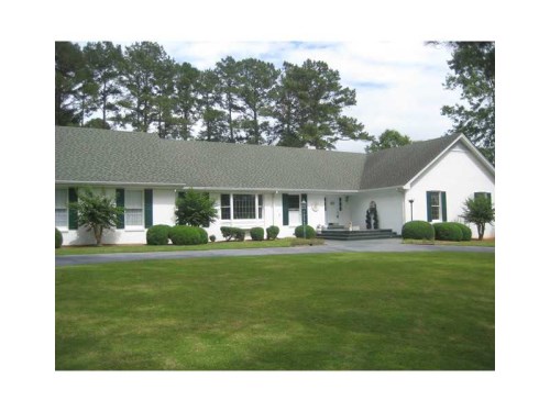206 E Club Drive