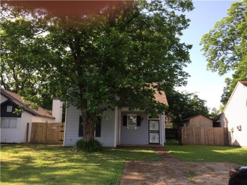 208 Elizabeth Ln