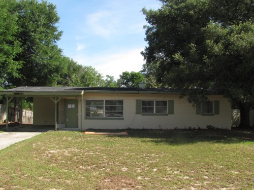 6916 Fern Circle