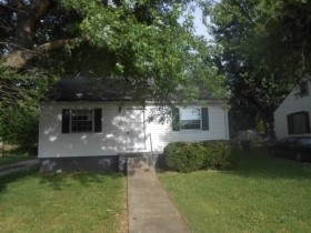 2819 Kenwood Dr