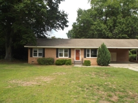 2806 Friendly Ln