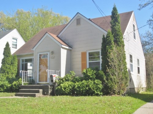 1452 Linwood St SE
